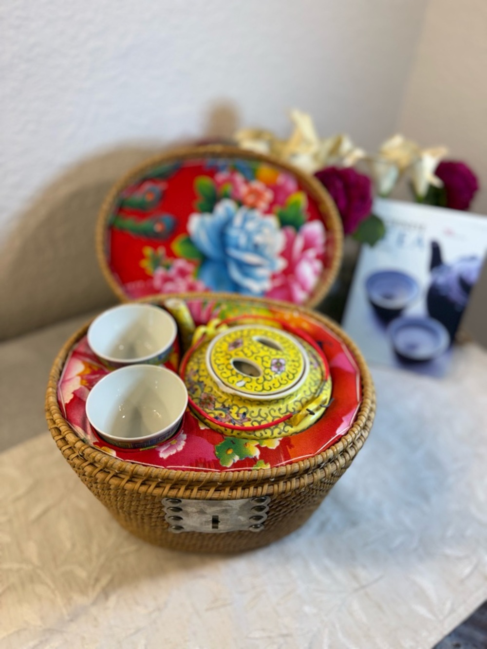 Vintage Chinese Jingdezhen Famille Jaune‎ Dragon Travel Tea Set Wicker Basket 06